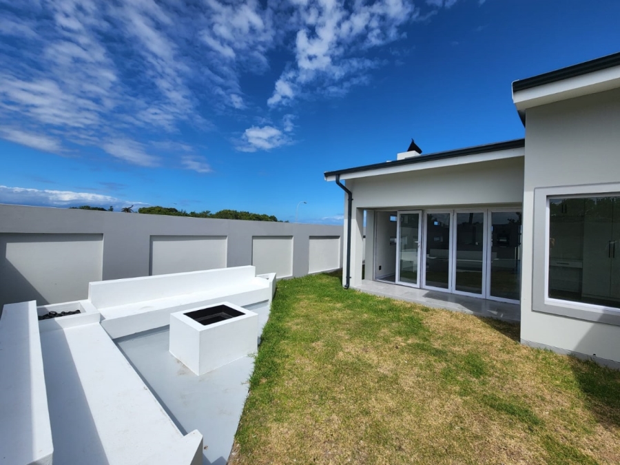 3 Bedroom Property for Sale in Aston Bay Eastern Cape